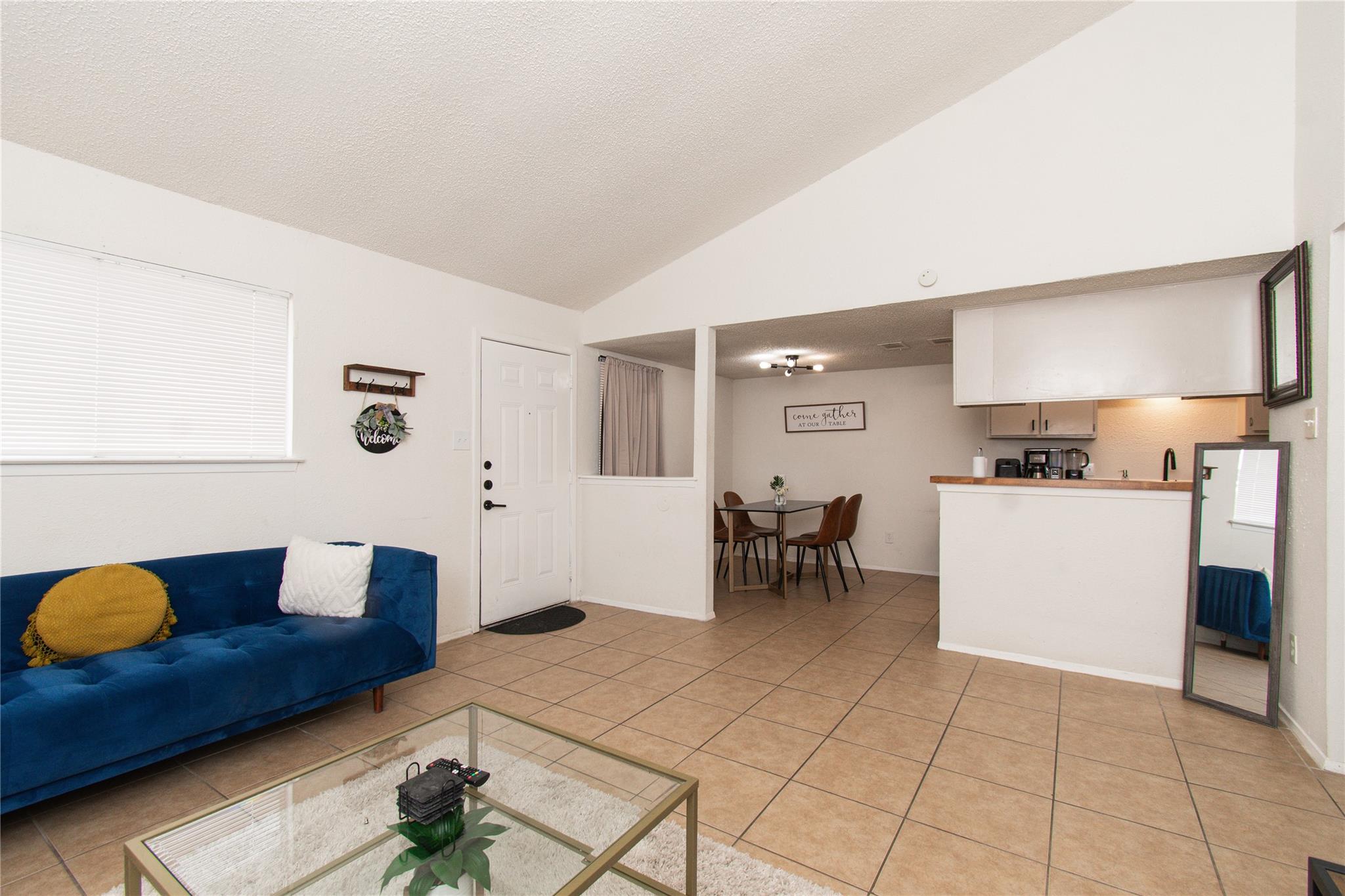 4405 Teri Road Austin TX 78744