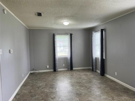 806 W 8th Street Taylor TX 76574