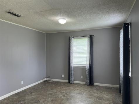 806 W 8th Street Taylor TX 76574