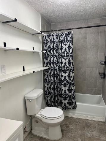 806 W 8th Street Taylor TX 76574