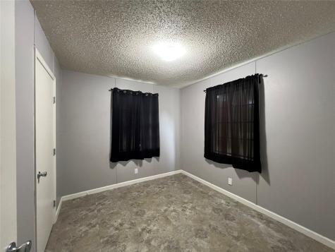 806 W 8th Street Taylor TX 76574