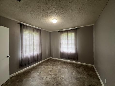 806 W 8th Street Taylor TX 76574