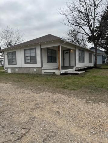 205 E Hoopes Avenue Pflugerville TX 78660