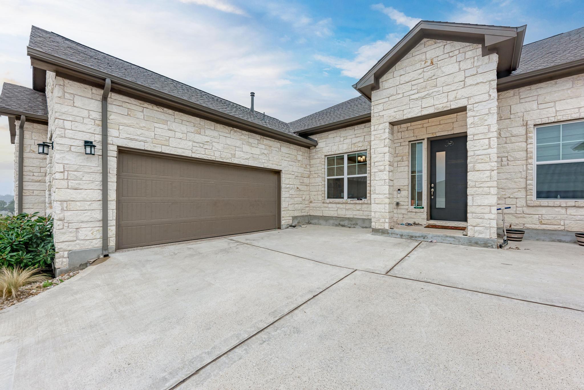 92 Sierra Mosca Trail Liberty Hill TX 78642