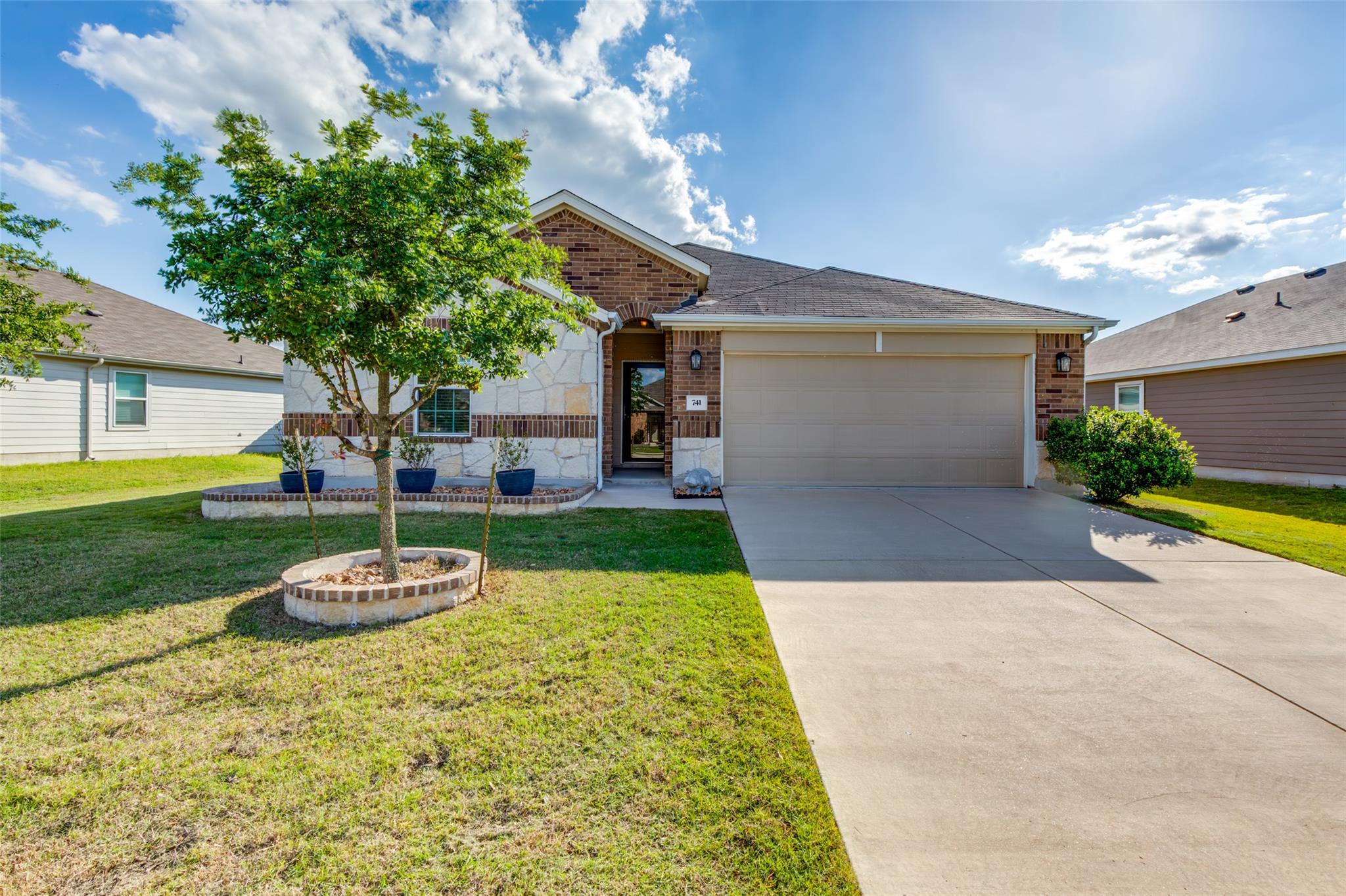741 Carol Drive Hutto TX 78634
