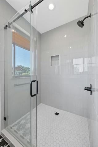 1802 Man O War Drive Del Valle TX 78617
