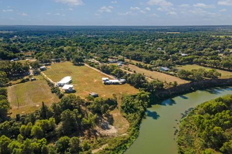1802 Man O War Drive Del Valle TX 78617