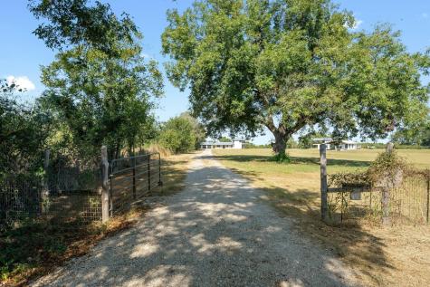 1802 Man O War Drive Del Valle TX 78617