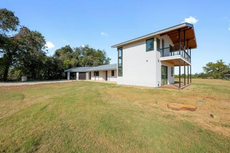 1802 Man O War Drive Del Valle TX 78617