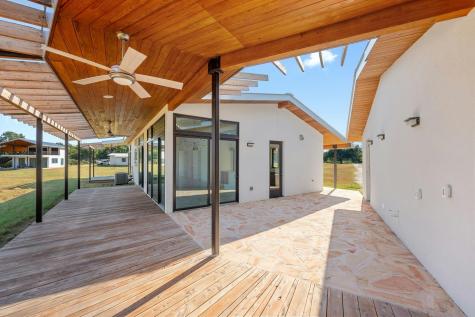 1802 Man O War Drive Del Valle TX 78617