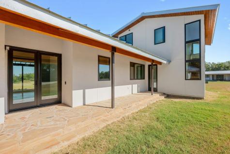 1802 Man O War Drive Del Valle TX 78617