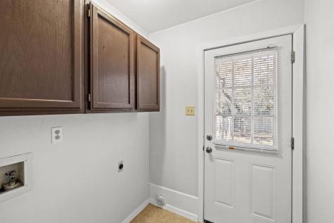 9807 Hundred Oaks Circle Austin TX 78750