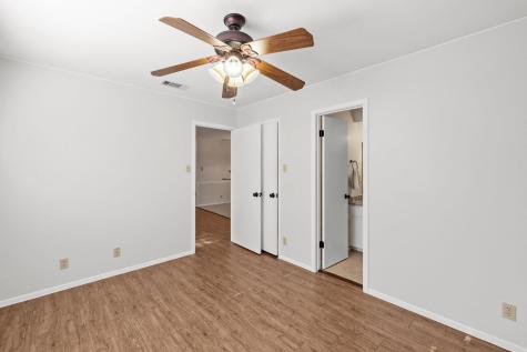9807 Hundred Oaks Circle Austin TX 78750