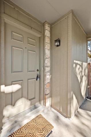 9807 Hundred Oaks Circle Austin TX 78750
