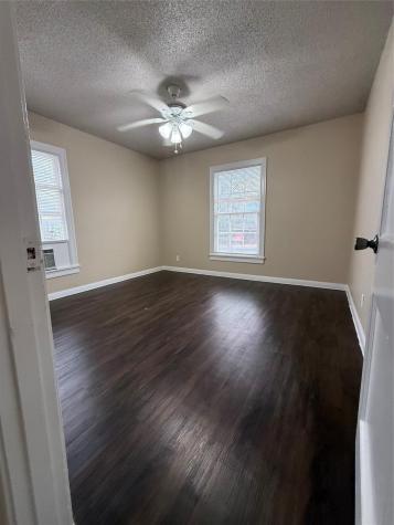 504 W Saint Johns Avenue Austin TX 78752