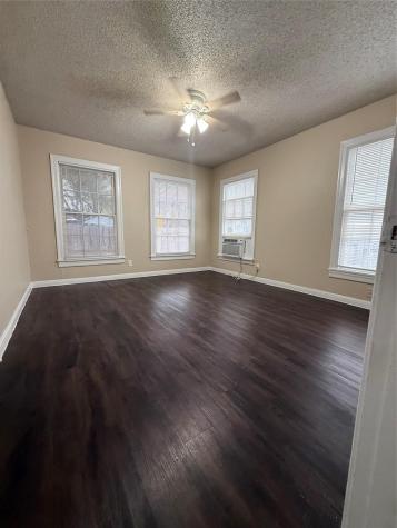 504 W Saint Johns Avenue Austin TX 78752