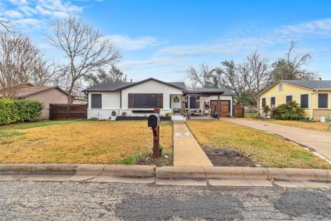 1011 Gilmore Street Taylor TX 76574