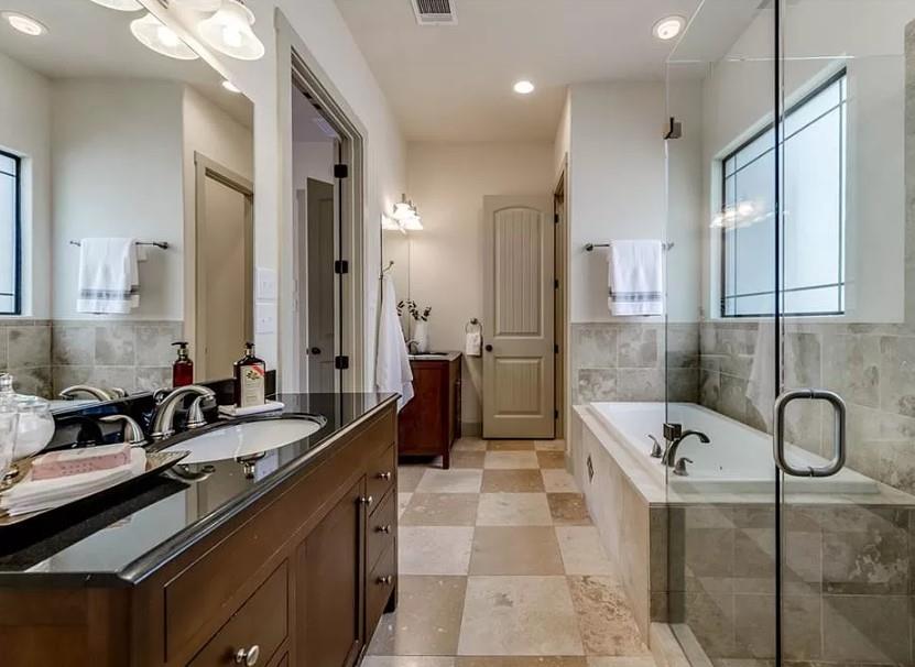 2101 E 20th Street Austin TX 78722
