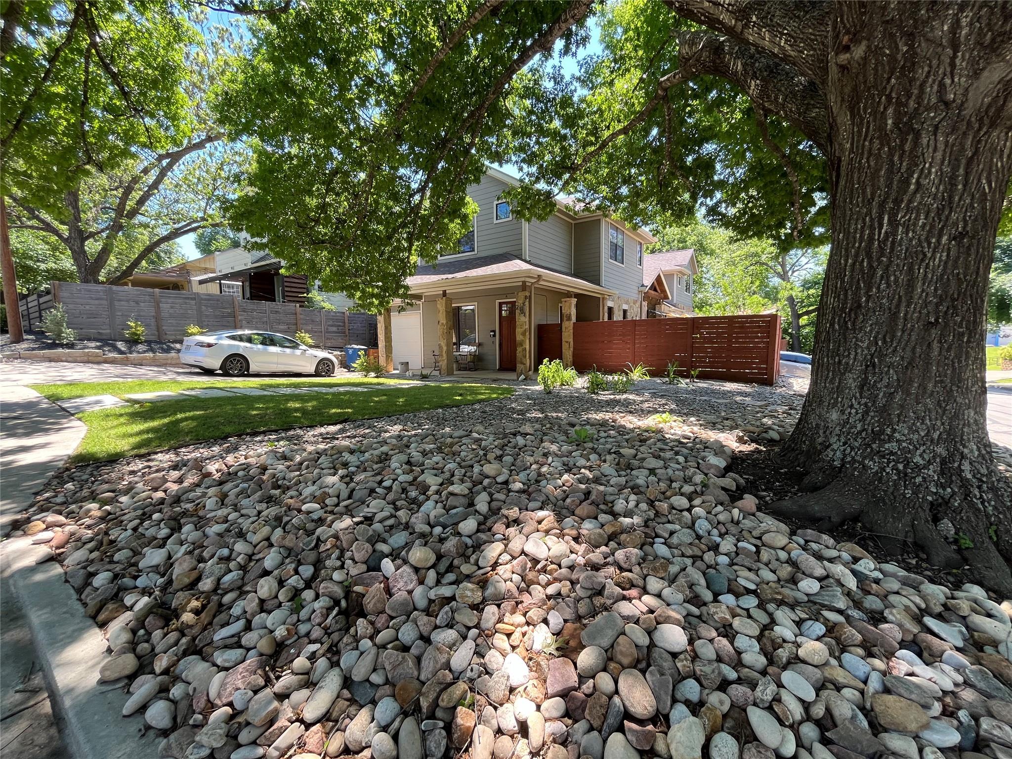 2101 E 20th Street Austin TX 78722