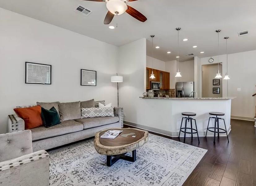 2101 E 20th Street Austin TX 78722