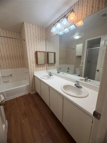 728 W San Antonio Street Lockhart TX 78644