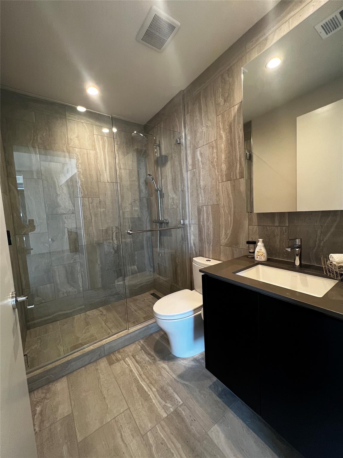 44 East #2107 Avenue Austin TX 78701
