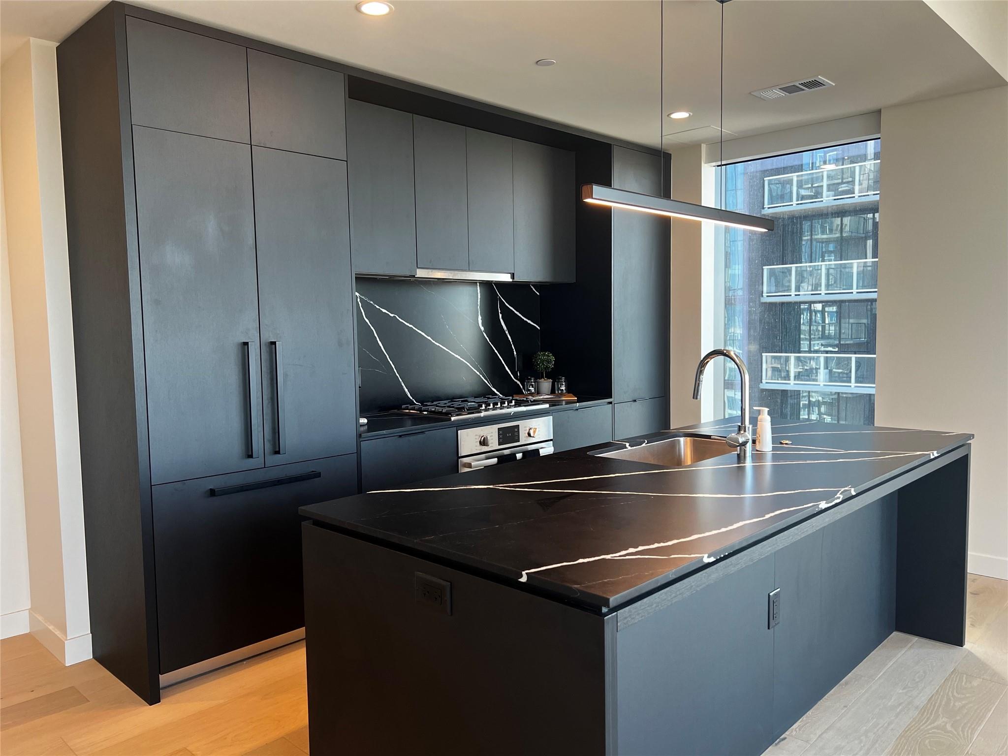 44 East #2107 Avenue Austin TX 78701