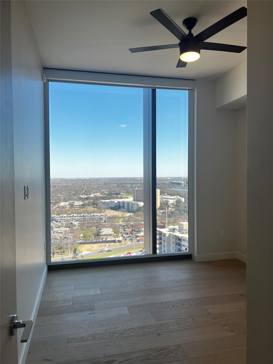44 East #2107 Avenue Austin TX 78701