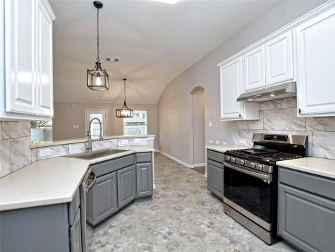 913 Old Wick Castle Way Pflugerville TX 78660