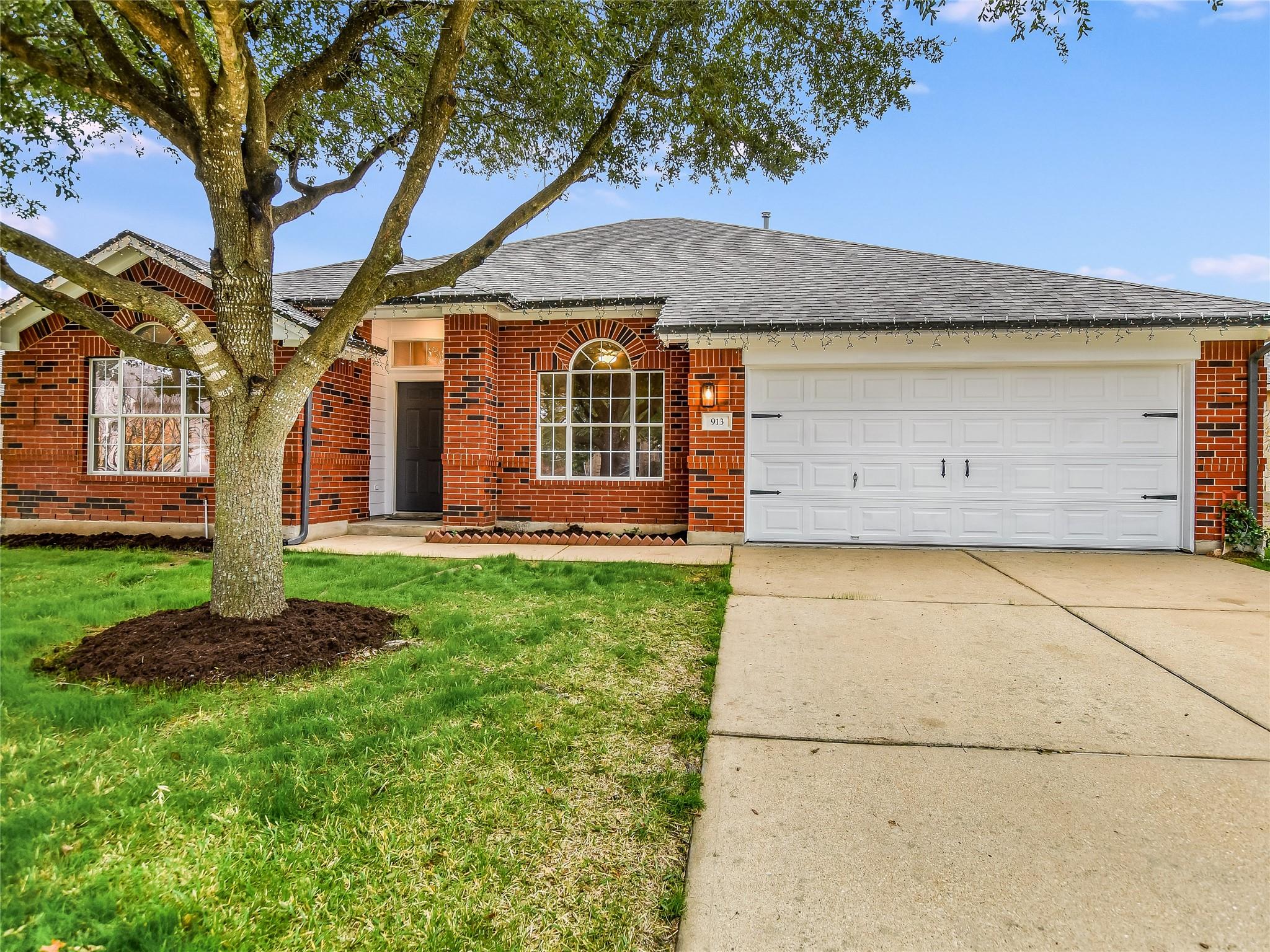913 Old Wick Castle Way Pflugerville TX 78660