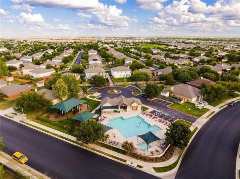 913 Old Wick Castle Way Pflugerville TX 78660