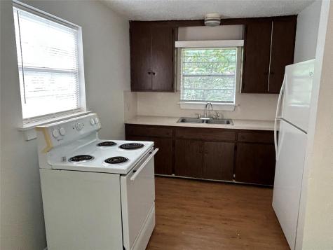 1107-6 N Pine Street Bastrop TX 78602