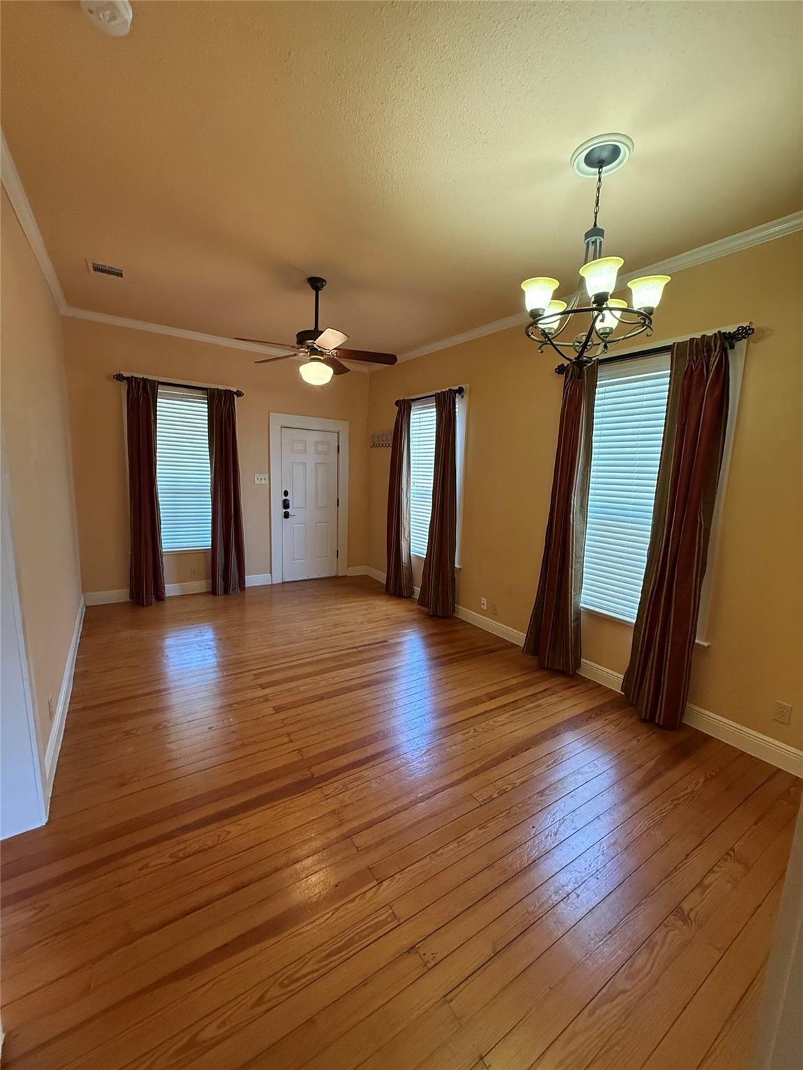 406 Normandy Street Austin TX 78745