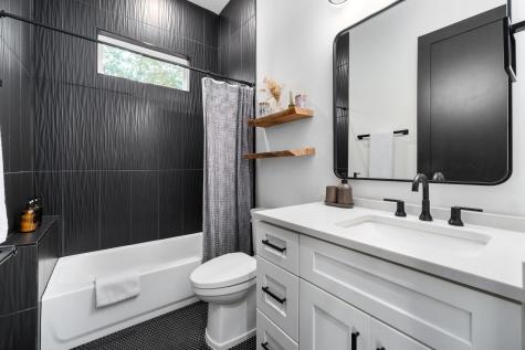 3302 Thompson Street Austin TX 78702