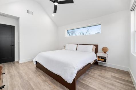 3302 Thompson Street Austin TX 78702