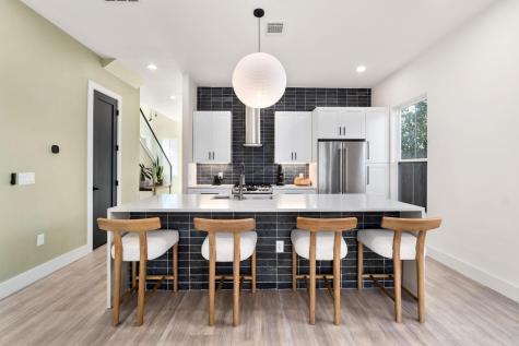 3302 Thompson Street Austin TX 78702