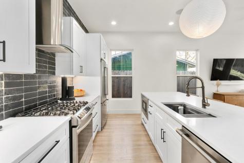 3302 Thompson Street Austin TX 78702