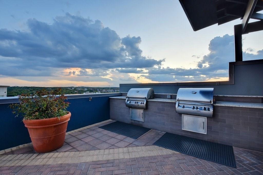 54 Rainey Street Austin TX 78701