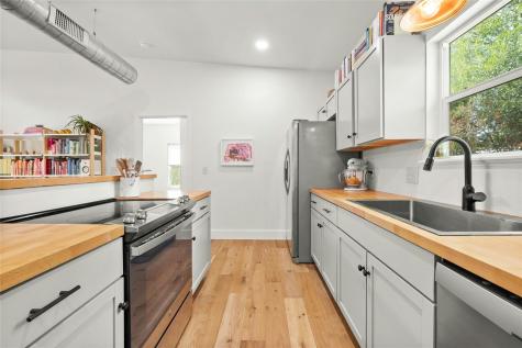602 Persimmon Street Lockhart TX 78644