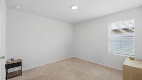 825 Nodding Nixie Seguin TX 78155
