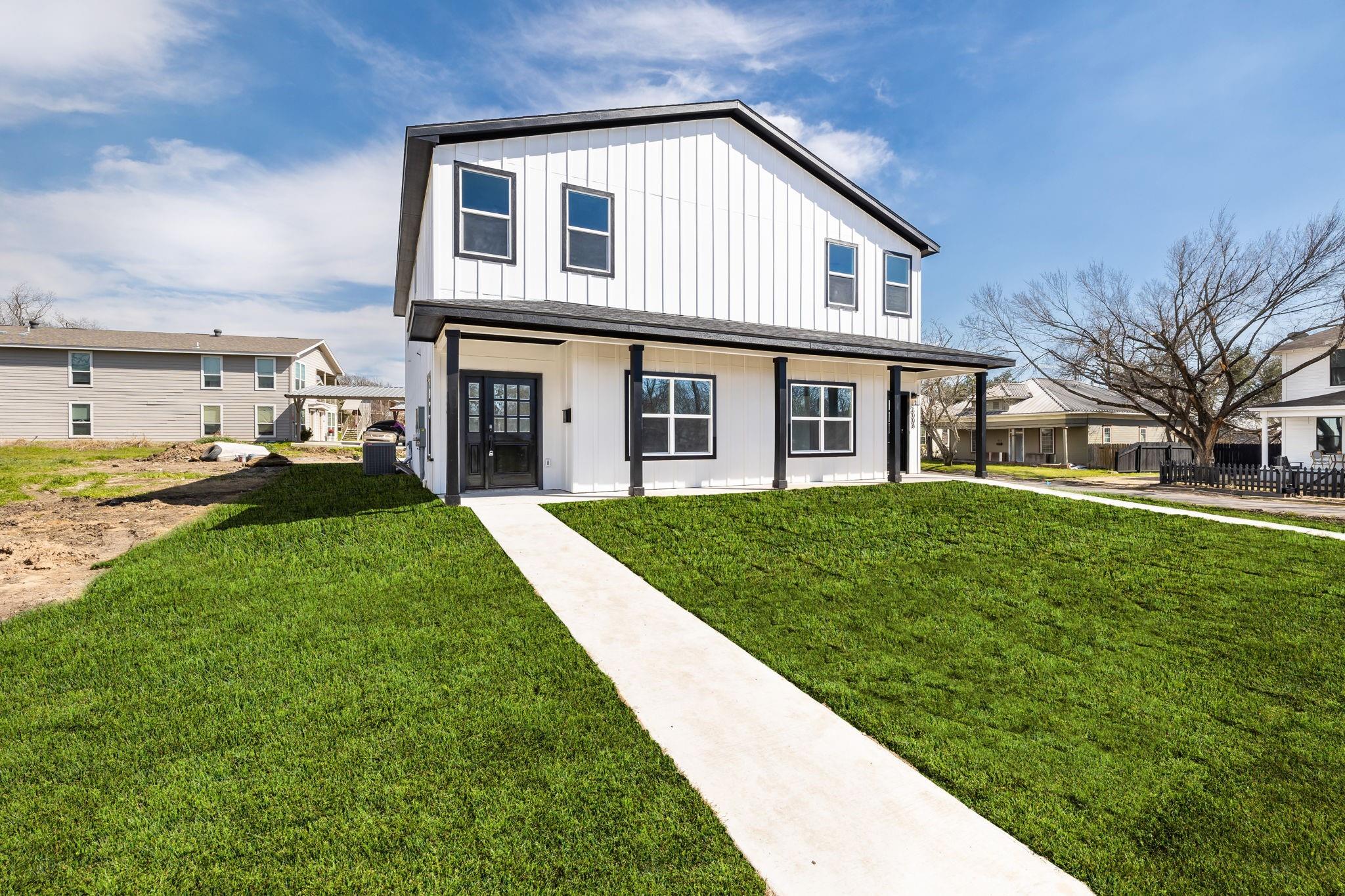 600 Kimbro #B Street Taylor TX 76574