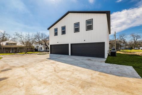 600 Kimbro #B Street Taylor TX 76574