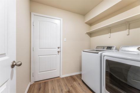 125 Break Avenue Taylor TX 76574