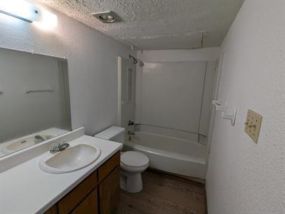 2800 Bull Run Taylor TX 76574
