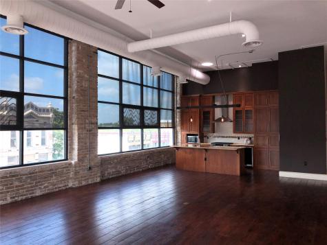 110 W 2nd Street Taylor TX 76574