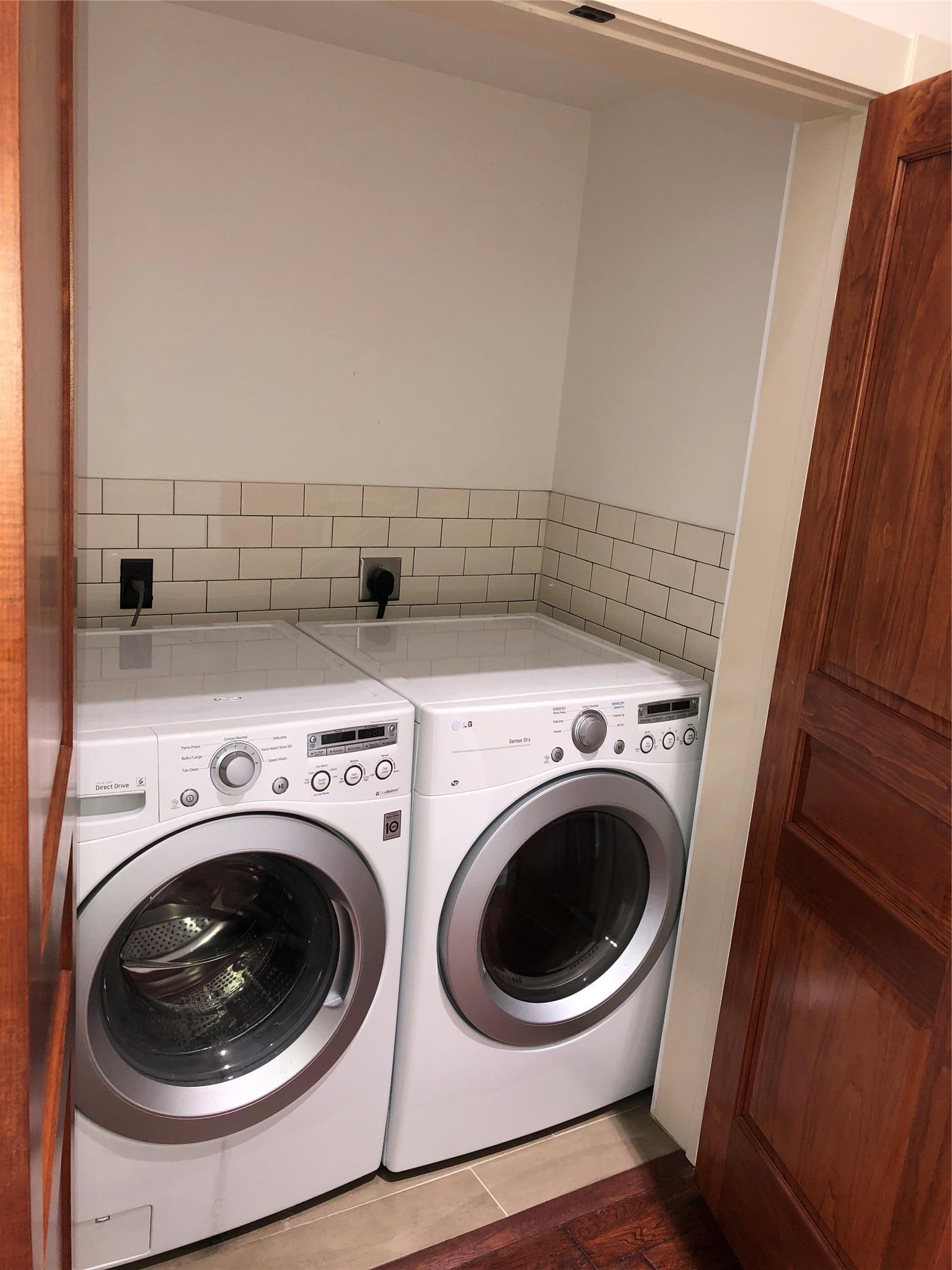 110 W 2nd Street Taylor TX 76574
