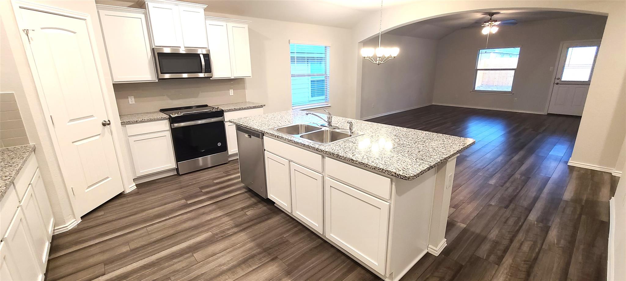 172 Pivot Drive Taylor TX 76574