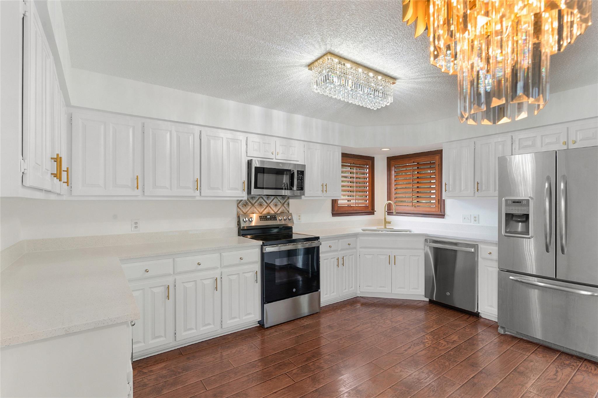 21205 National Drive Lago Vista TX 78645