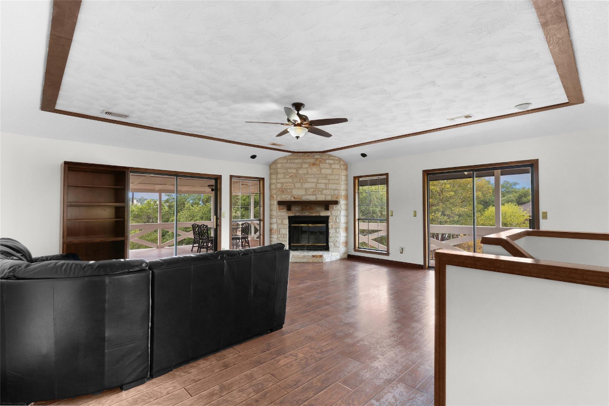 21205 National Drive Lago Vista TX 78645