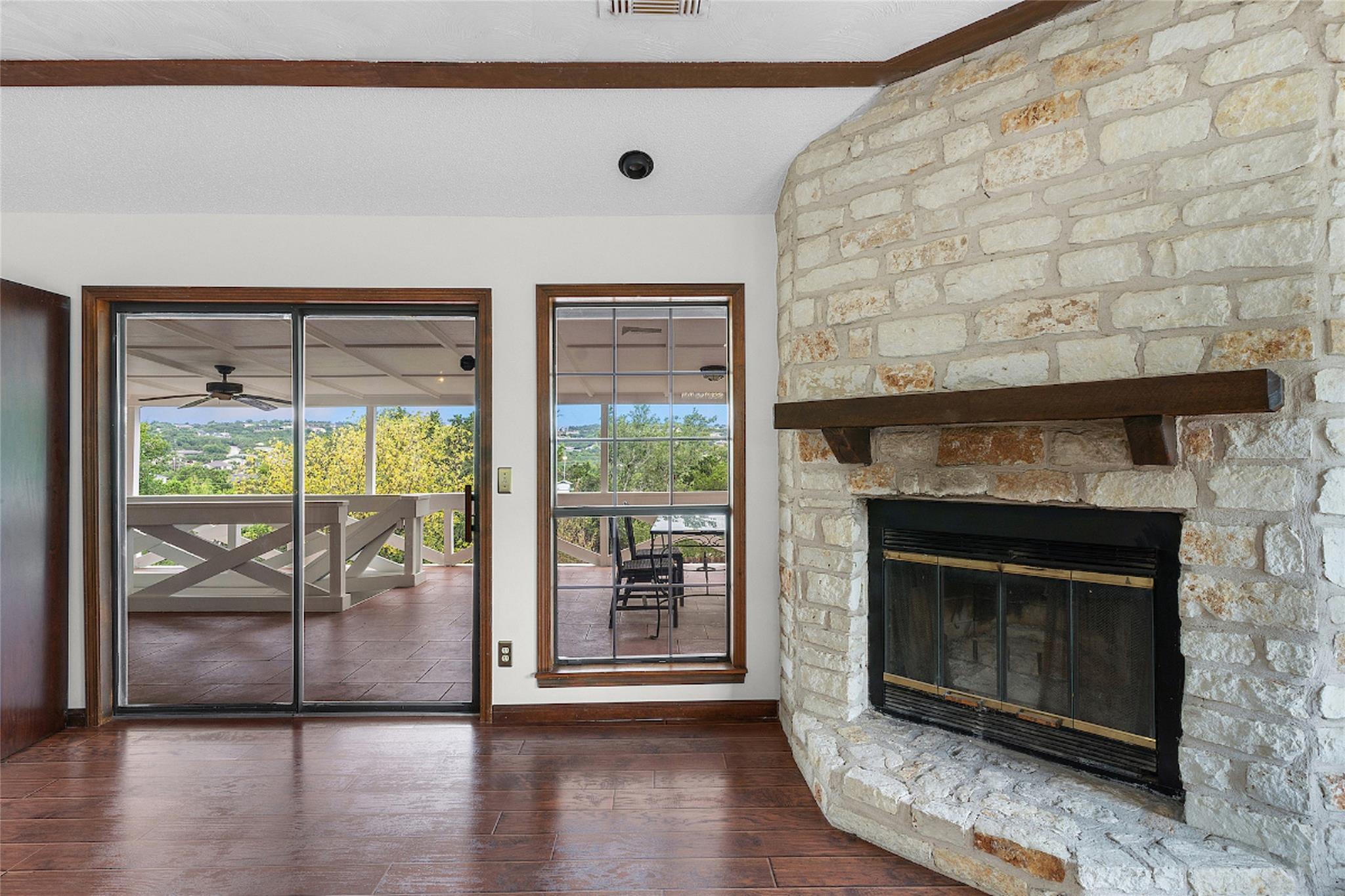 21205 National Drive Lago Vista TX 78645